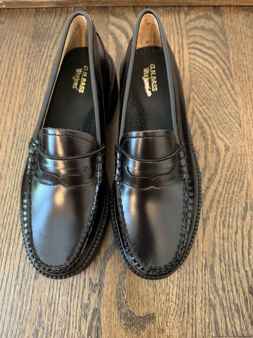 G.H. BASS Black Whitney Super Lug Sole Penny Loafer size 7.5 NWOB $185